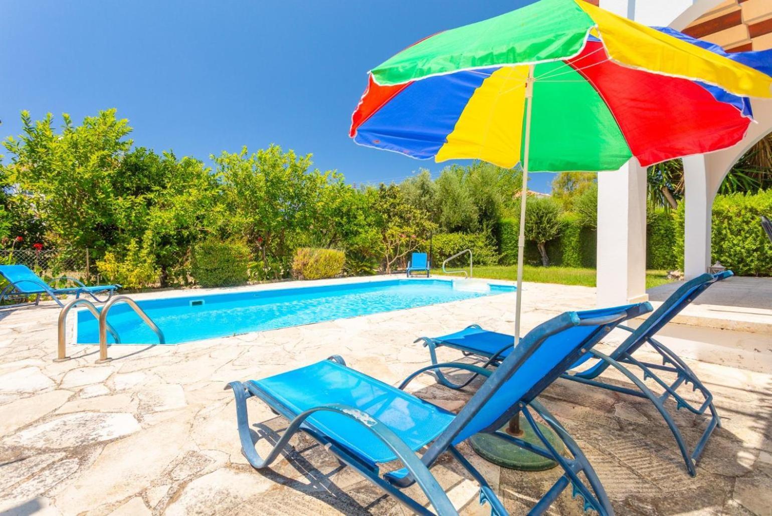 Sun Beach Villa Thio Polis Exterior photo